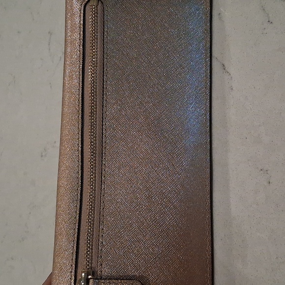 Nwot Michael Kors Metallic Gold Wallet - Picture 4 of 4